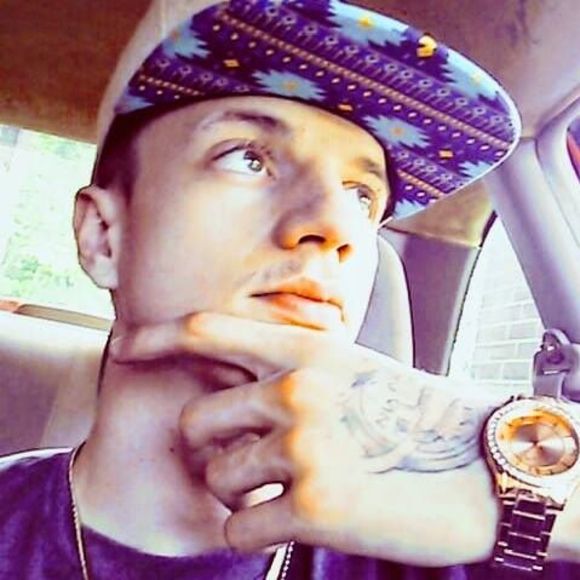 Meet your Posher, Chris - Picture 1 of 1